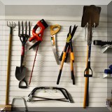 T09. Outdoor tools. 